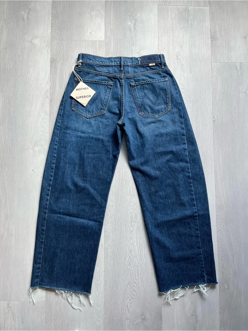 MOTHER THE MID RISE FULL PIPE FLOOD FRAY BARREL BLUE JEANS WOMENS 26